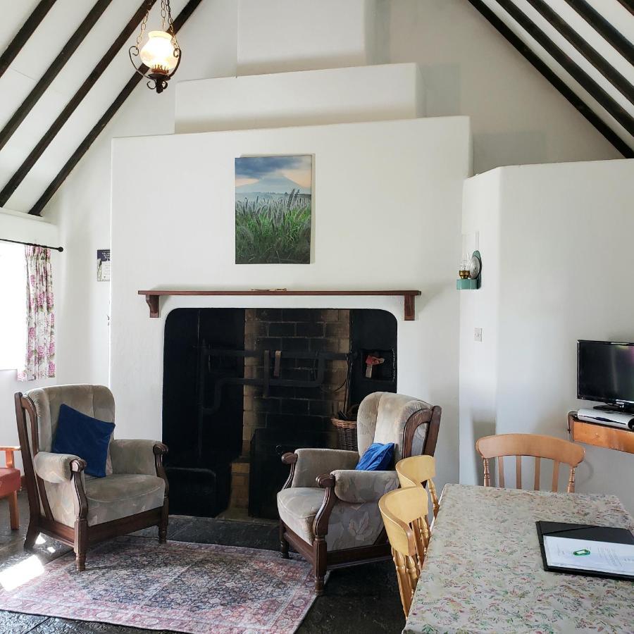 Louisburgh Cottages *