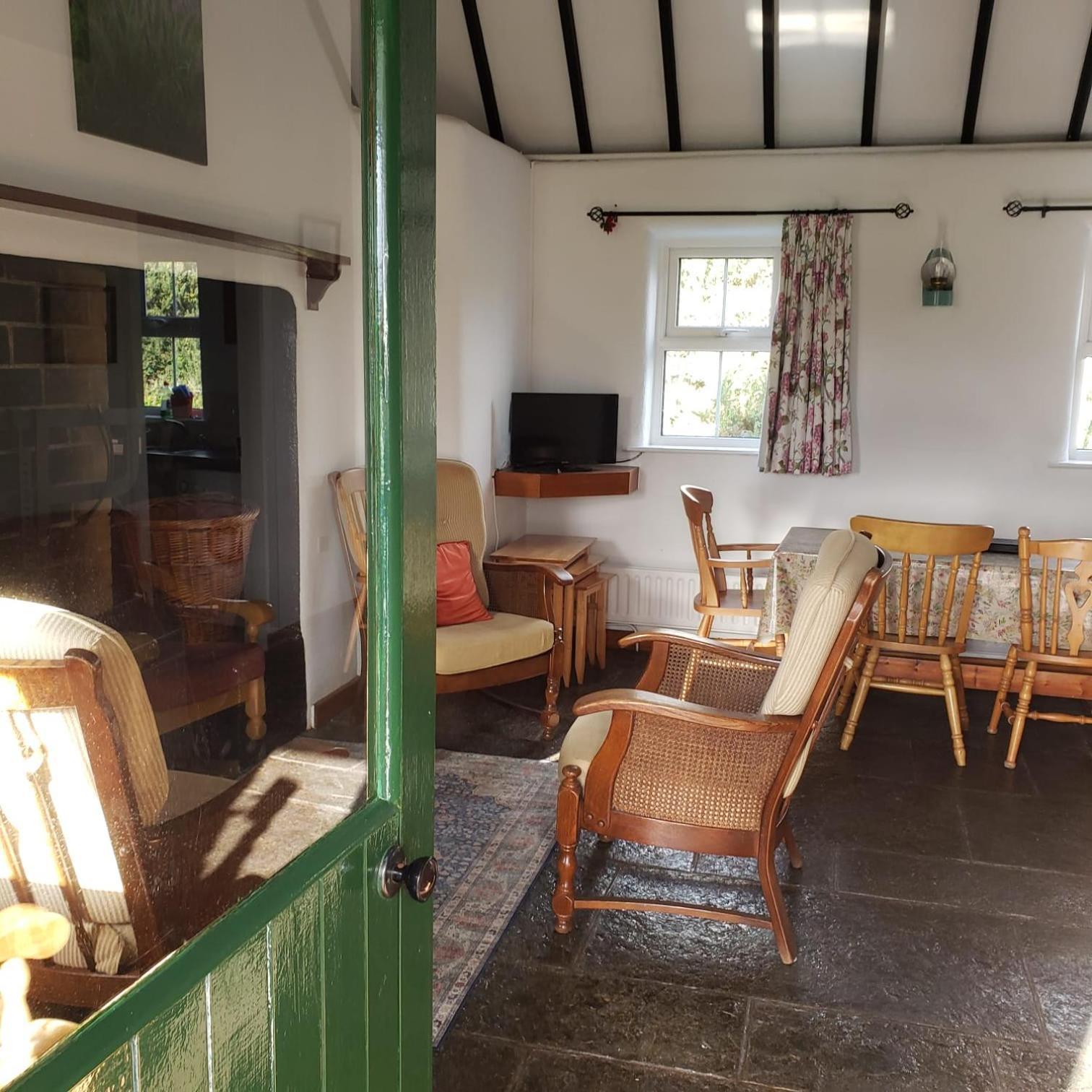 Daffodil 2 Bedroom * Louisburgh